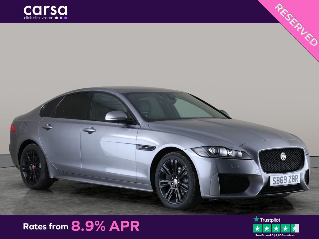 2020 used Jaguar XF 2.0i Chequered Flag (250 ps)
