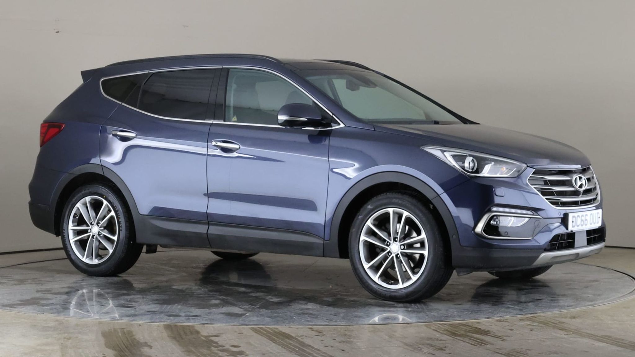 2017 used Hyundai Santa Fe 2.2 CRDi Blue Drive Premium SE 4WD (7 Seat) (200 ps)