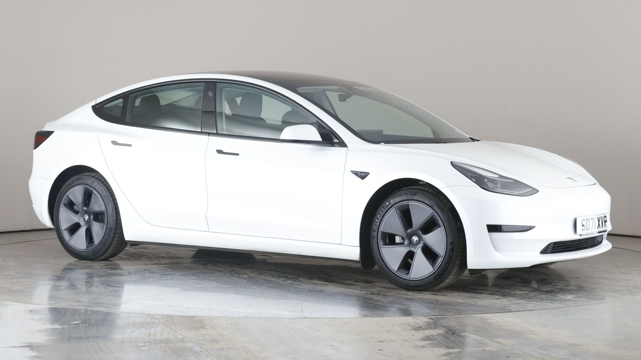 2021 used Tesla Model 3 Standard Range Plus (241 bhp)